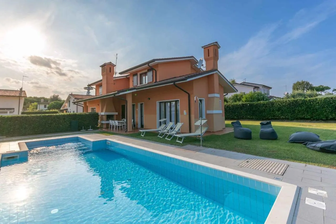 Houses And Apts In Albarella 24882 Albarella Island 0*,